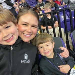 Meet your Posher, Whitney